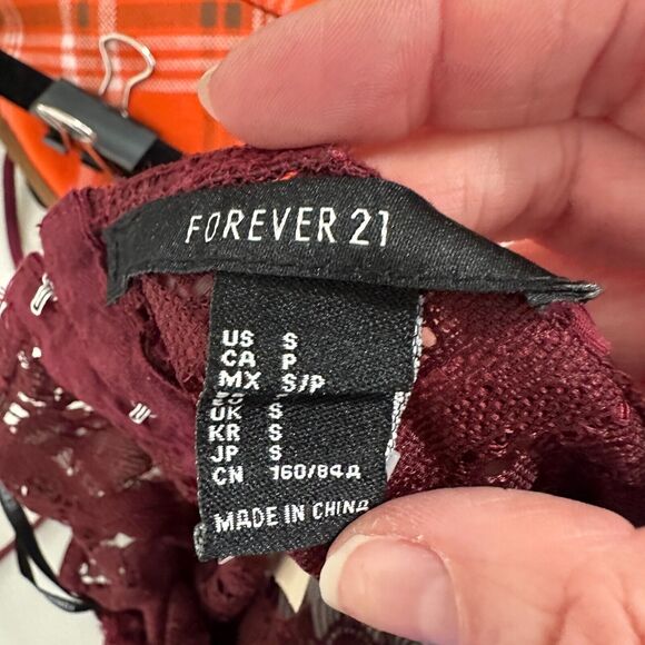 NWT Burgundy Wine Plum V-Neck Lacey Crop Cami Top S - Picture 6 of 7